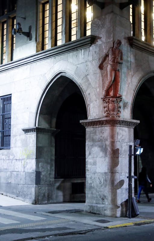 El emblema arquitectónico porteño que se volvió una zona de pobreza y exclusión