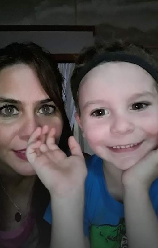 Vivir con hipoacusia. "De bebé solo se calmaba cuando lo alzaba en mis brazos"