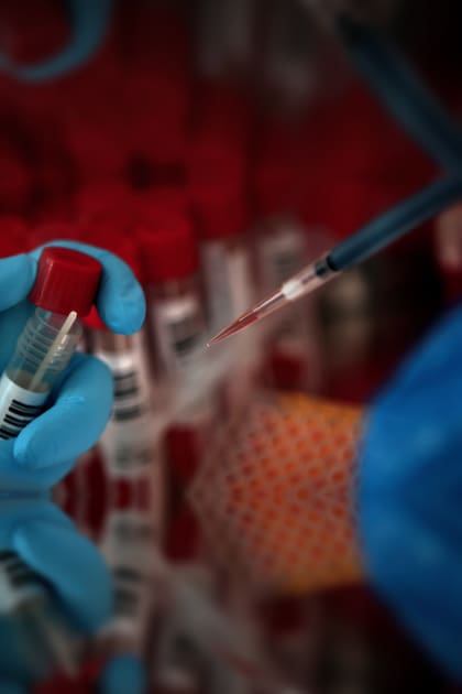 Tests PCR: el Gobierno dejó pruebas sin usar y favoreció a sus socios políticos
