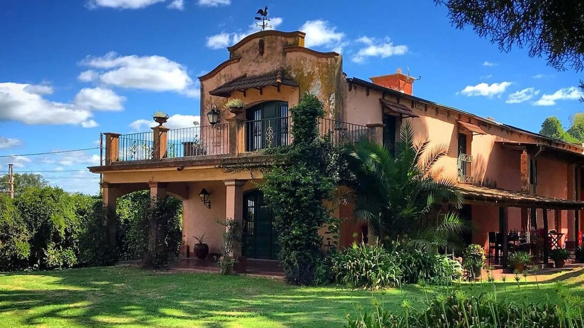 Cinco pueblos a menos de 200 km de la ciudad con un atractivo en común: sus comedores de campo