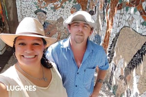 Una pareja reinventó un pueblo rural de apenas 450 habitantes gracias a una técnica de Gaudí
