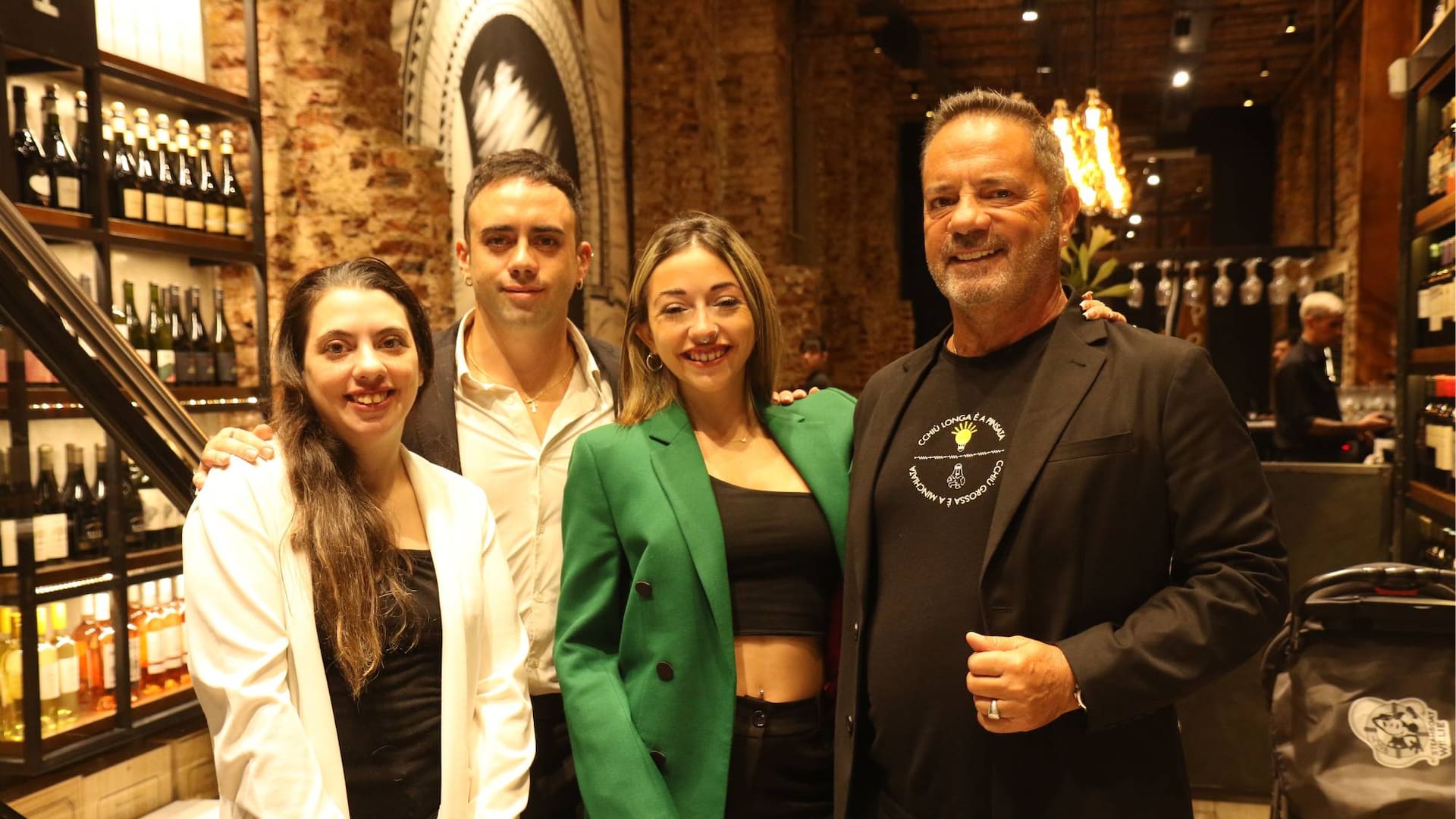 Claudio D´Oro y sus hijos Leandro, Florencia y Francesca D´Oro llevan adelante D´Oro Italian Bar, en la Manzana de las Luces, que este año cumple las bodas de plata.