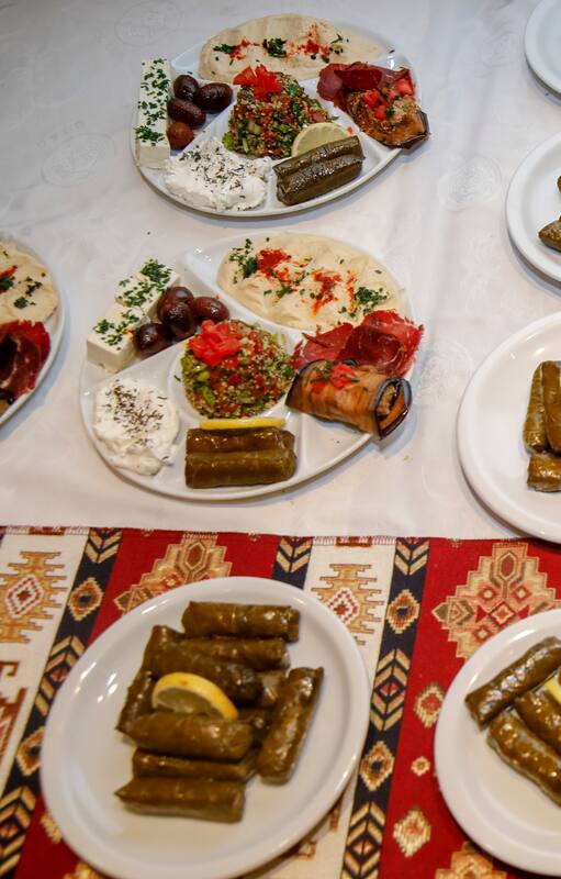 Desde 1979: el restaurante de comida armenia atendido por alumnos y sus padres