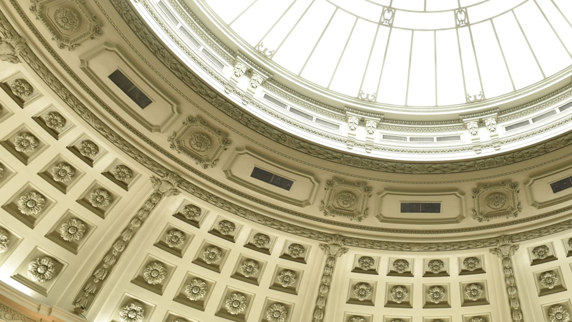 Los secretos del Palacio de la Legislatura, una joya porteña abierta al público