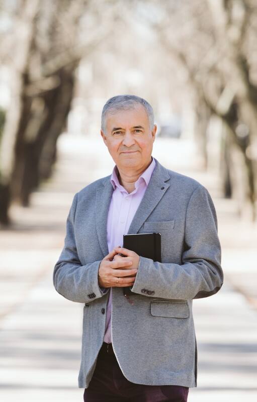 Por qué somatizamos y cómo evitarlo. El Dr. García Campayo lo explica: “Somos la sociedad más estresada de la historia”