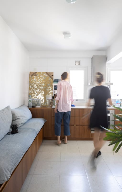 Cómo una reforma transformó un departamento de 70 m2 en un hogar flexible para vivir y trabajar en plena ciudad
