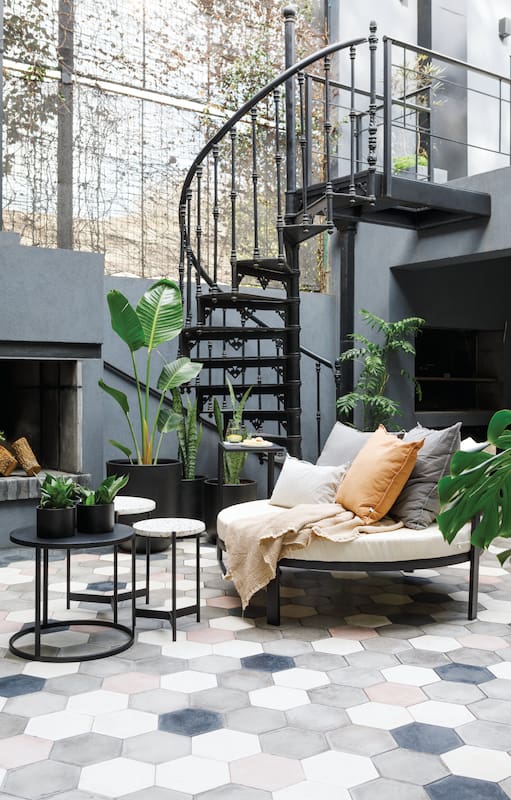 Te damos buenas ideas y datos precisos para elegir el piso del patio