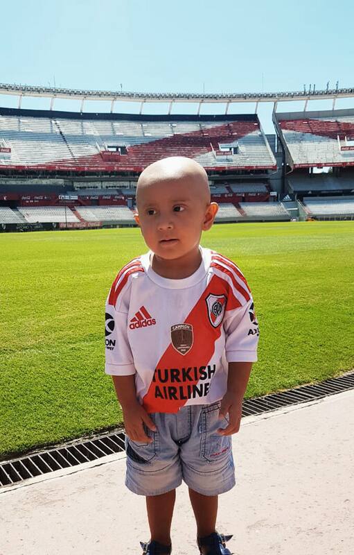 Con dos años, Benjamín venció el cáncer: regresó a su casa en cuarentena y volvió a jugar