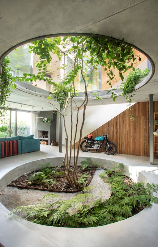 El arquitecto Agustín Goldenhorn concretó en su casa de La Horqueta sus ideas más personales, patio circular incluido