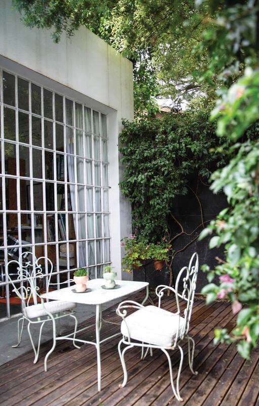 Cómo un patio de pocos metros se convirtió en espacio multiuso