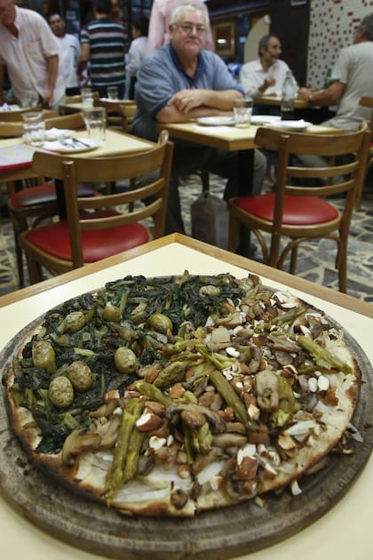 Luego del escrache, en Güerrín también se pueden comer pizzas veganas