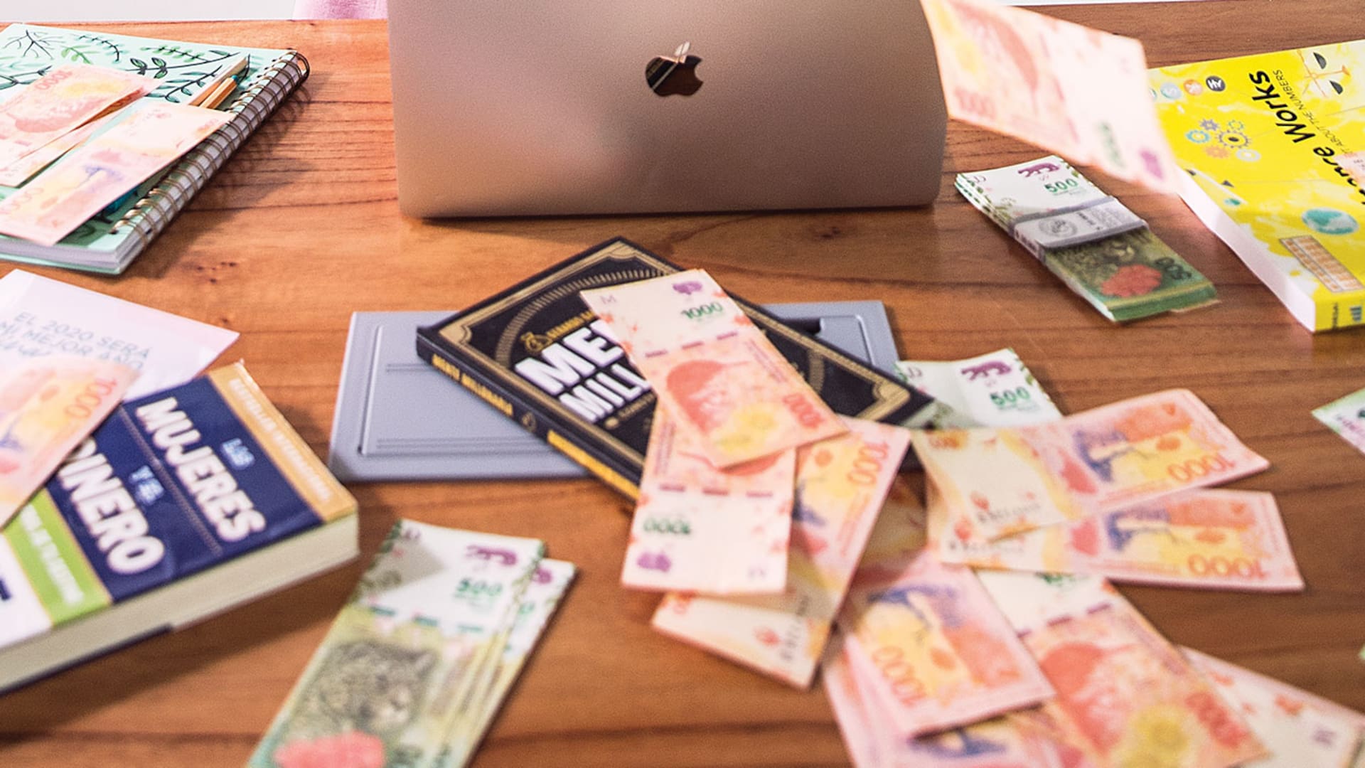 Brokers en las redes. Quiénes son los que asesoran sobre finanzas y ahorros para todo público