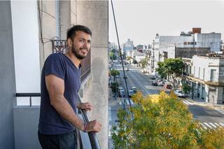 De vivir en la villa 21-24 a ser universitario y tener su casa propia