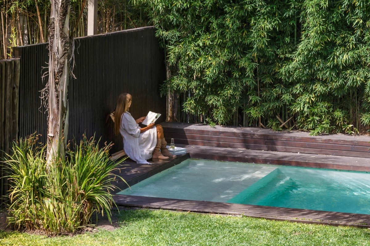 A la Pileta. Diseños refrescantes en terrazas, jardines o paisajes naturales