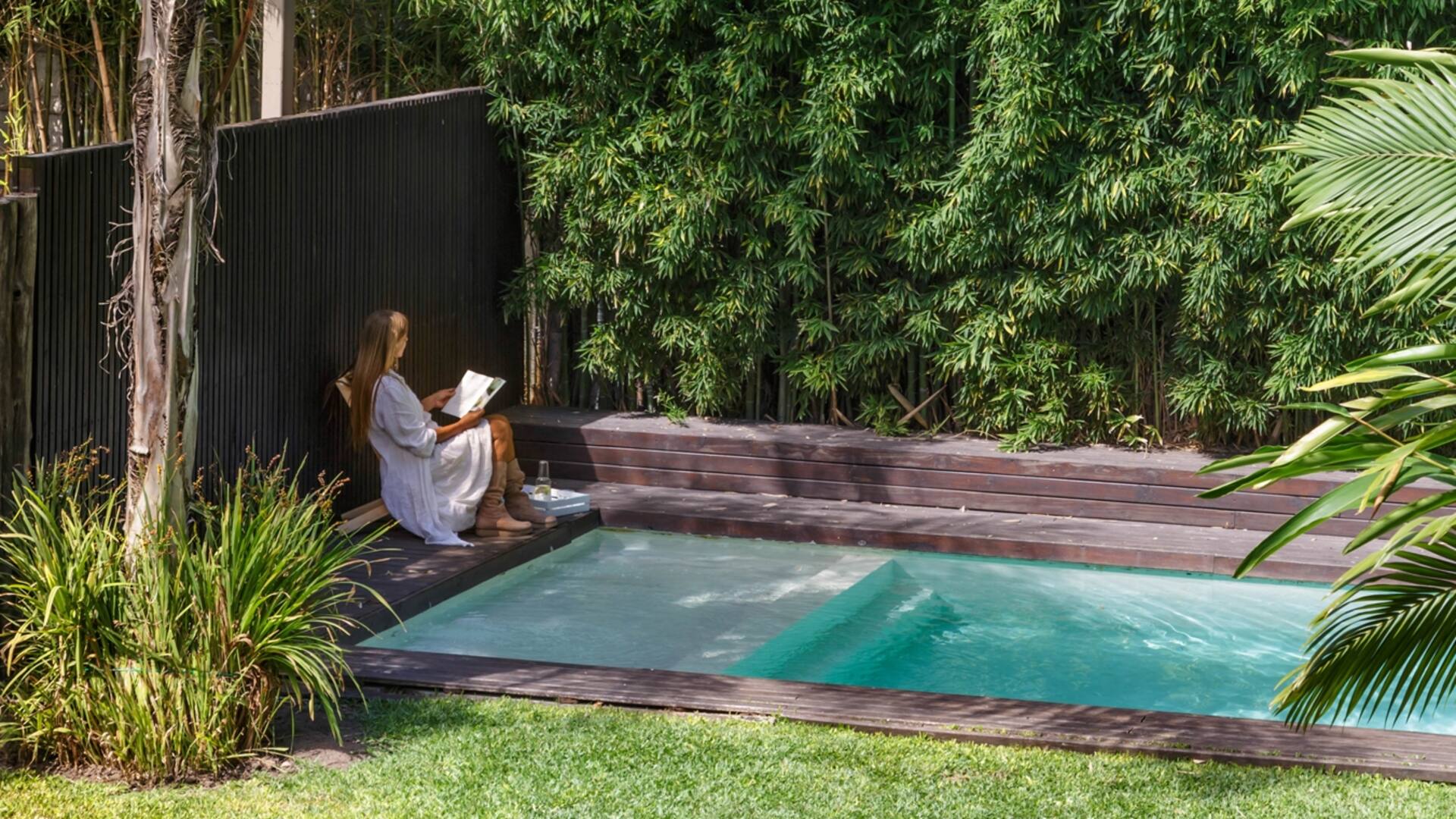 A la Pileta. Diseños refrescantes en terrazas, jardines o paisajes naturales