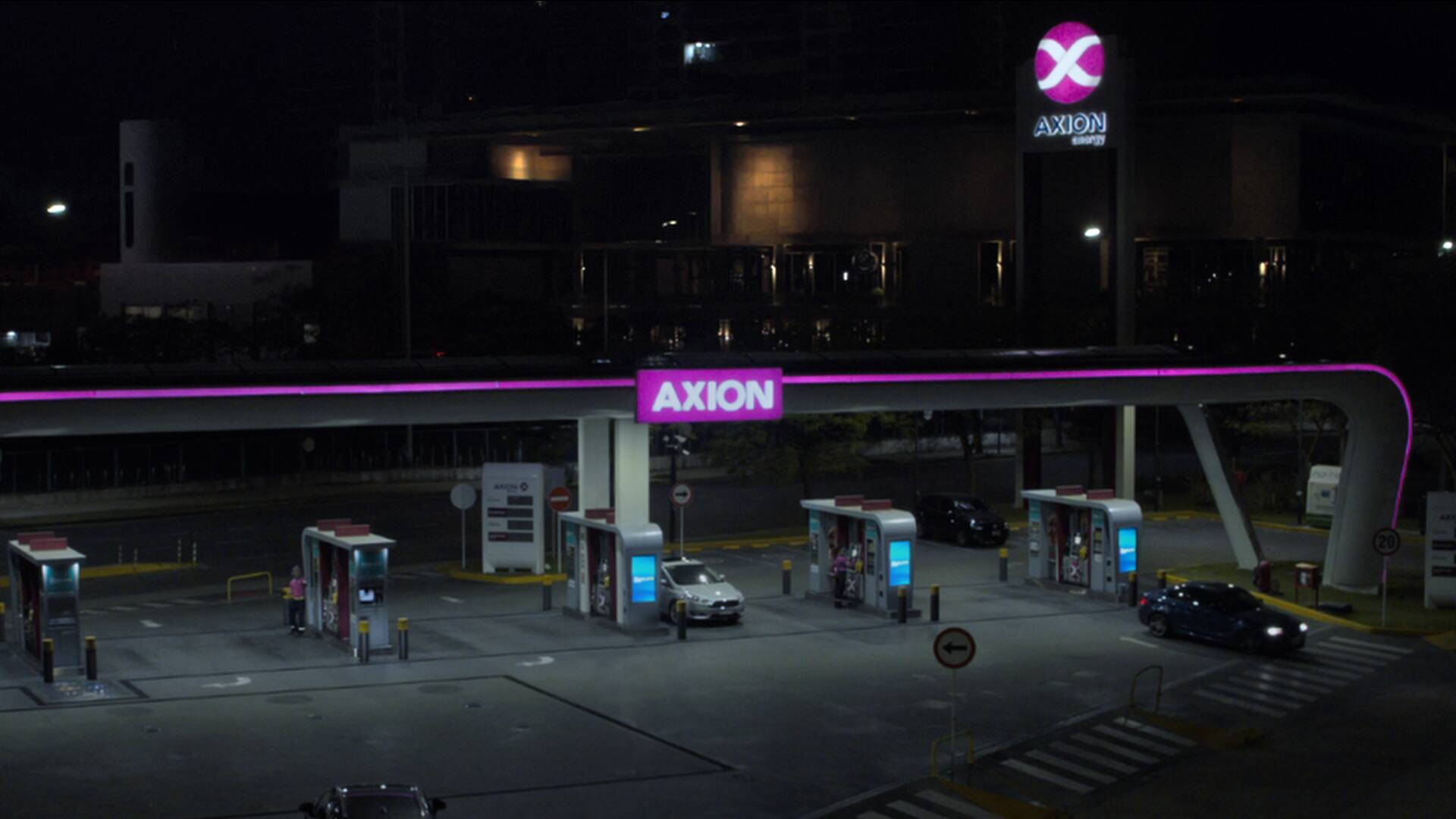 Promo inédita. Una petrolera ofrece descuentos si cargaste combustible de otra marca