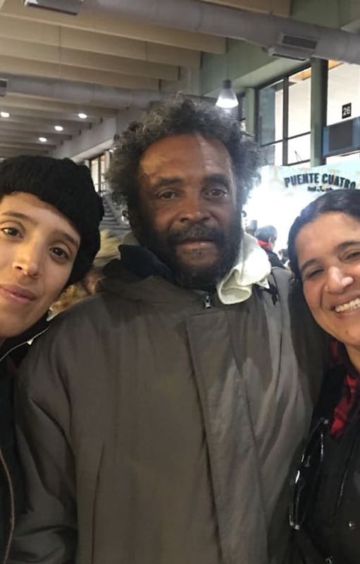 Vivía en la calle y se reencontró con su familia 24 años después