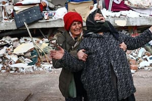 Cómo funciona el sistema de alerta sísmica de Google que falló durante el devastador terremoto de 2023 en Turquía