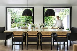 20 ideas para darle el color de la sofisticación a tu living, cuarto, cocina o toilette