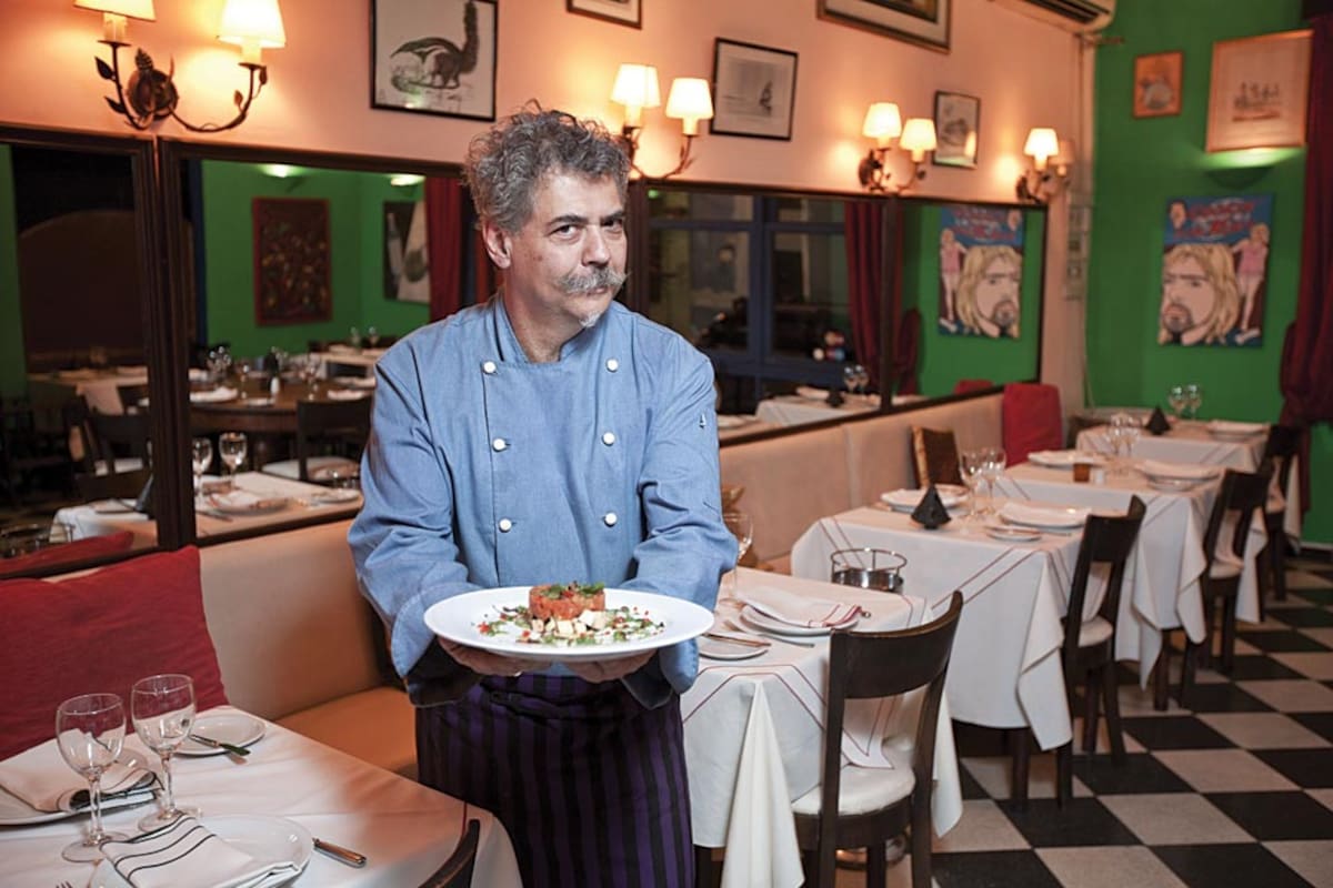 Azema en Exótic bistró