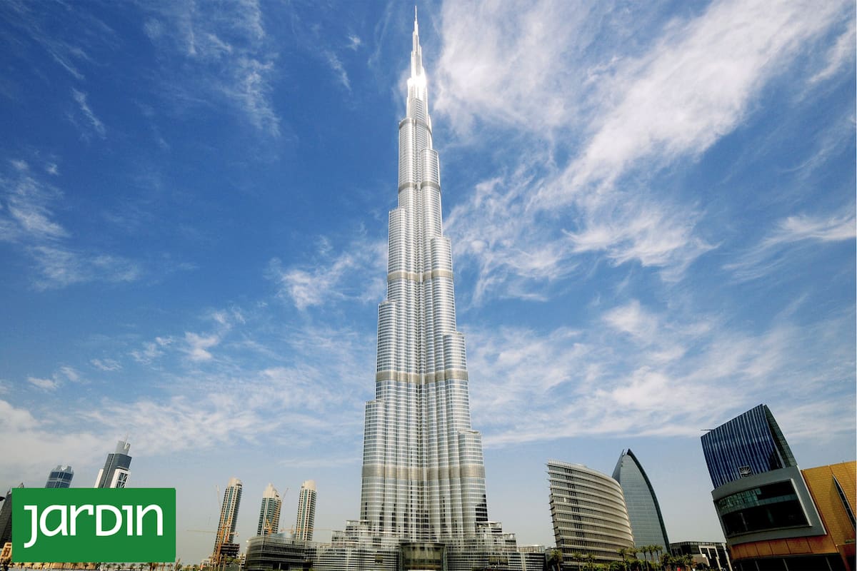 Burj Khalifa, la la torre más alta del mundo se encuentra en Dubái y se inspiró en una flor