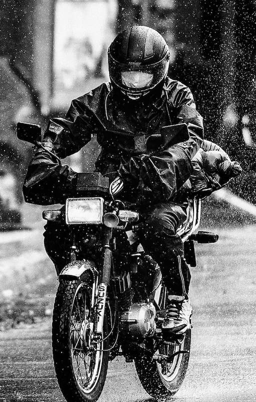 Experiencias de cuarentena. Diario de un motoquero que recorre la ciudad