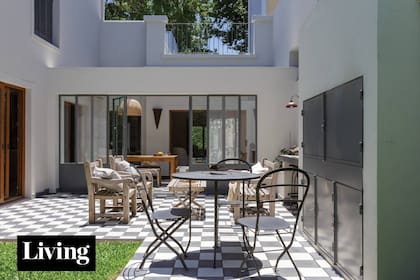 "Compramos esta casa, la primera que vimos, porque tenía la base para hacer una como de campo”