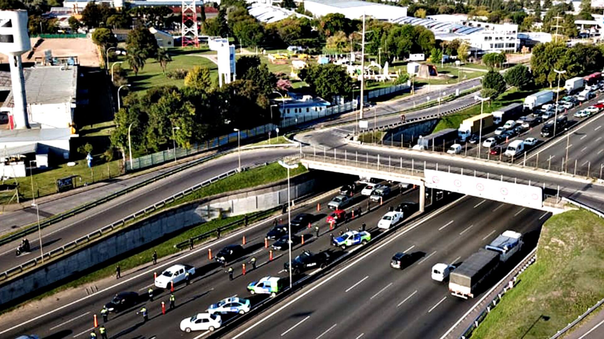 Los controles en la Panamericana para evitar que la gente se vaya a los countries durante la Semana Santa