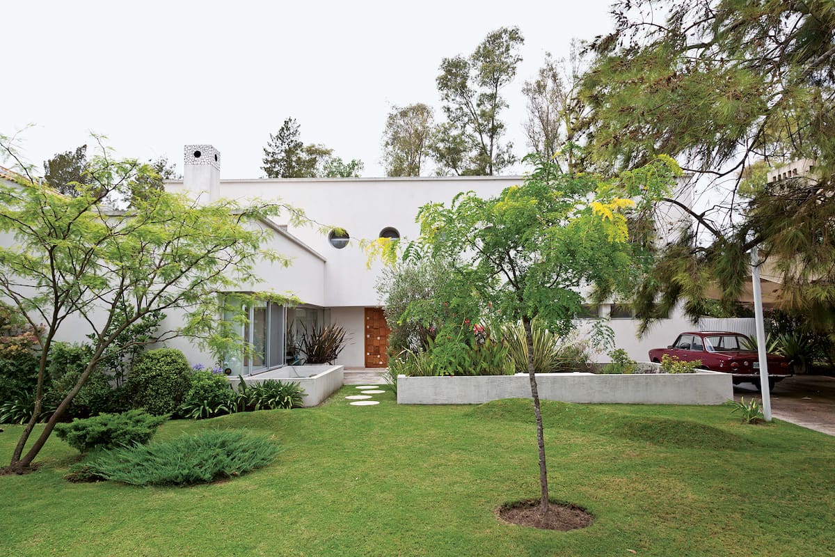 Visión y perseverancia: Un admirador de la arquitectura racionalista vive la casa que siempre quiso