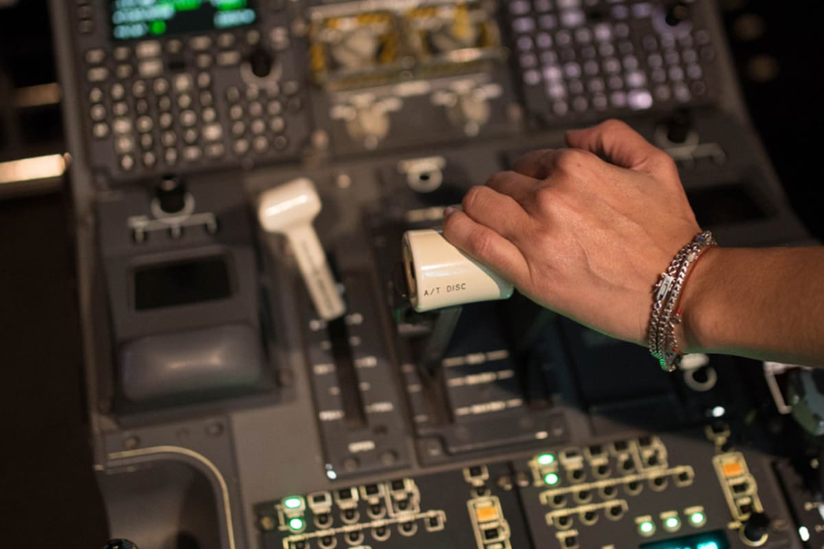Pilotas. Las mujeres que se abrieron paso para volar aviones de pasajeros