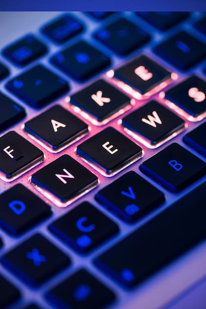 La cocina de las fake news: así se fabrican las noticias falsas en campaña