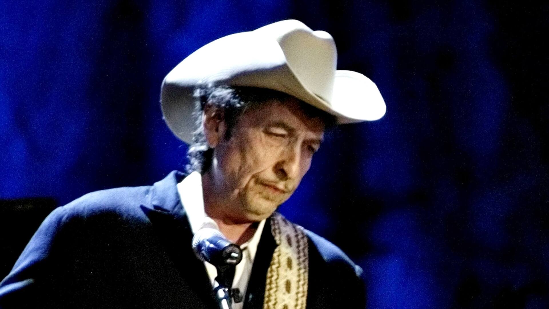 Liniers se inclina por Bob Dylan, para escuchar y para leer