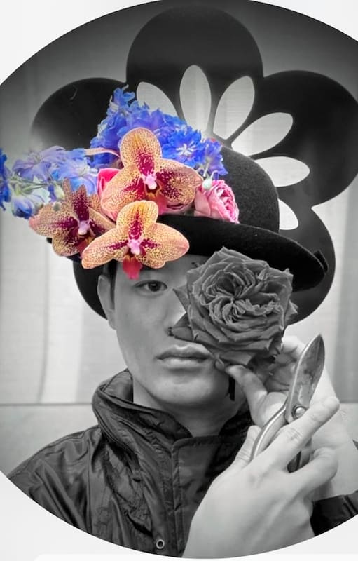 Enfant terrible de la florería japonesa, es furor en las redes y sus ramos lo ayudan a alejar pensamientos negativos