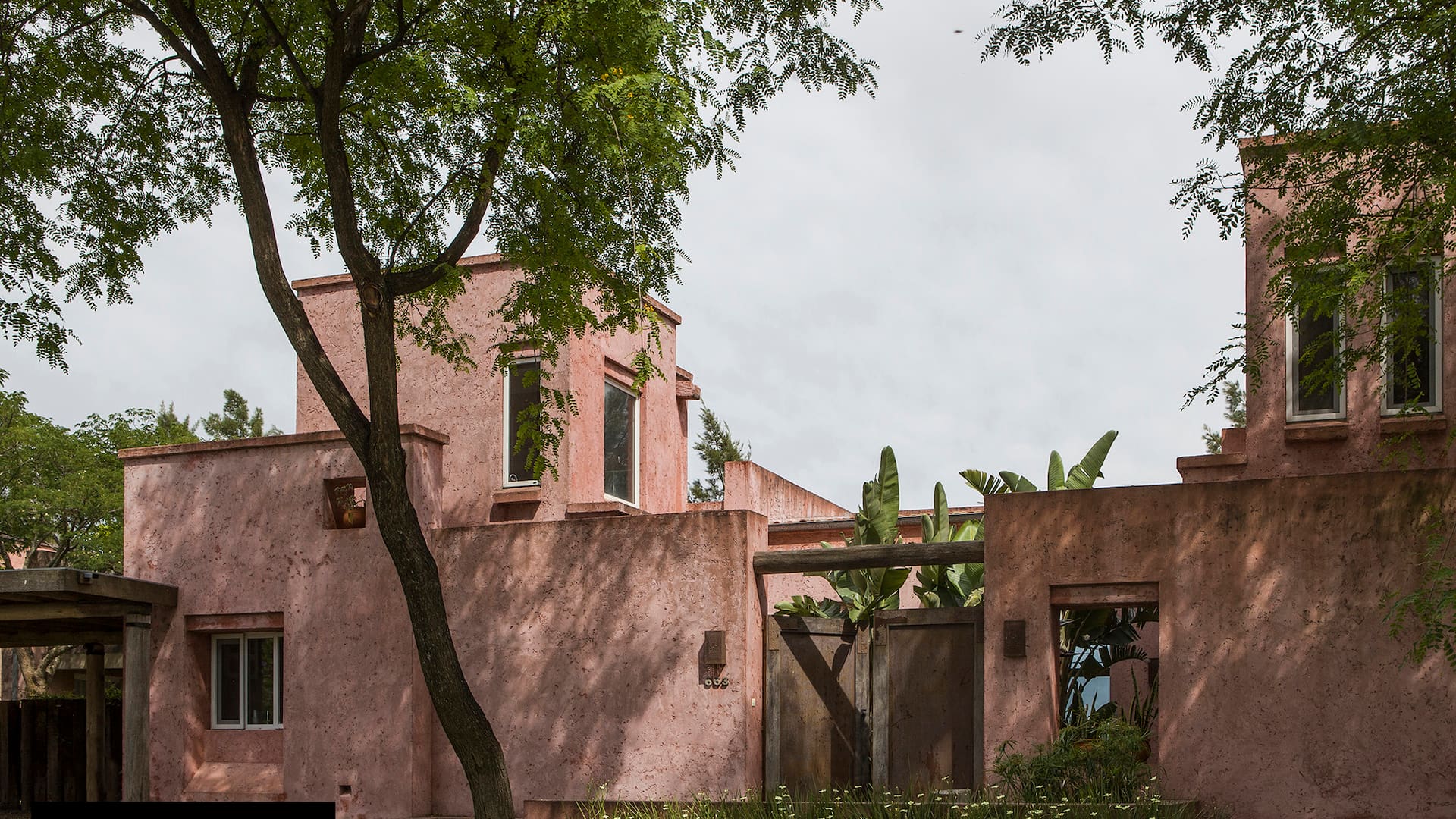 Recorremos la casa de dos participanetes de Experiencia Living 2025, donde el interiorismo se adecuó a su colección de arte