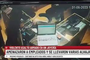 Violento asalto armado en una joyería: actuaron dos ladrones