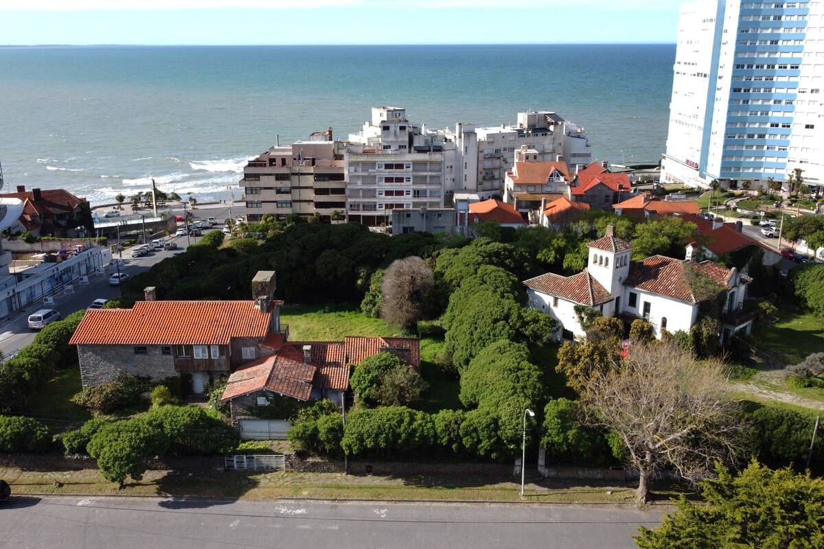 Polémica en Mar del Plata: en medio de chalets históricos, construirán una torre de 120 metros