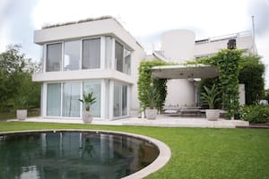 Visitamos cuatro jardines que lograron tener la pileta soñada