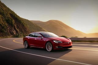 Polémica en la CES: una empresa dice que un Tesla autónomo le atropelló un robot