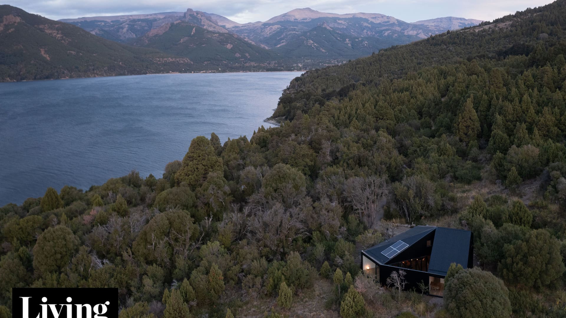 Los secretos constructivos de una casa sustentable en la aldea patagónica que todos quieren visitar