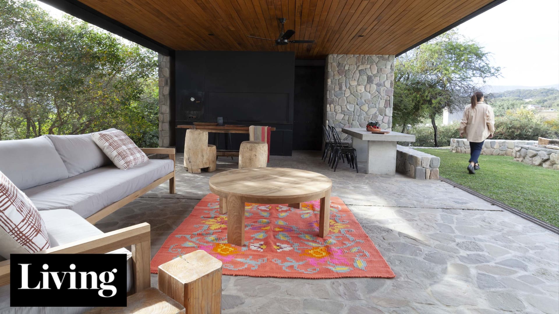 Una casa para disfrutar desde adentro hacia afuera, en las afueras de Salta