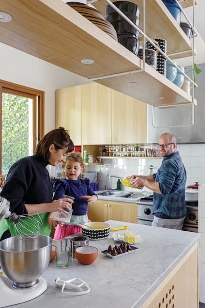 Villa Urquiza: La cocinera Ximena Sáenz abre las puertas de su PH familiar de estilo escandinavo