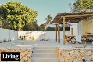 Heredaron una casa oscura y reformaron para convertirla en un auténtico sueño playero