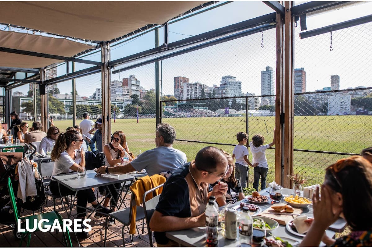 Bocha Polo: infraestructura al aire libre, frente al campo de polo.