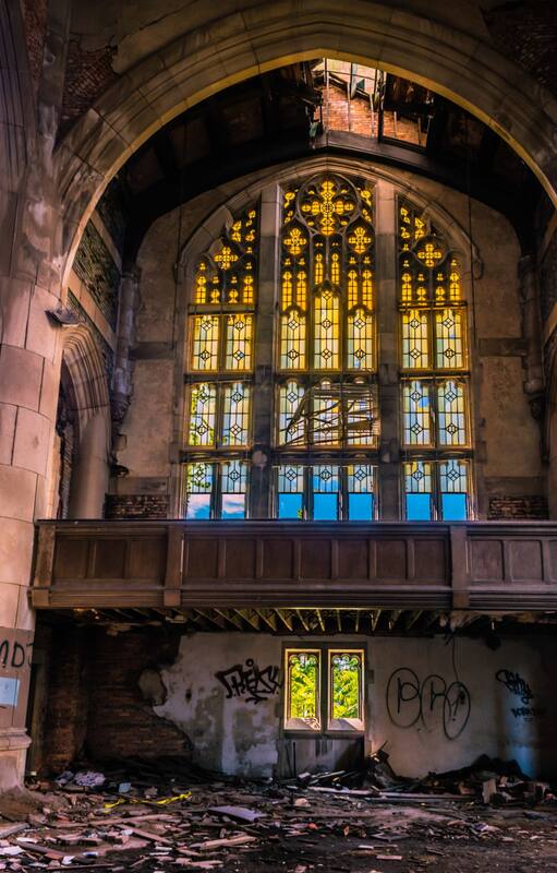 La iglesia que costó millones de dólares y está abandonada desde 1975