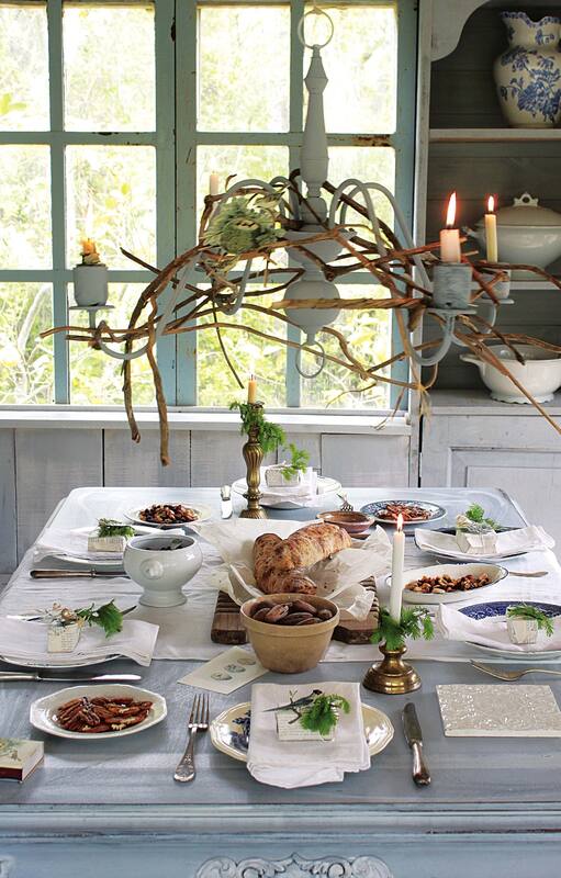Una mesa navideña con detalles tan simples como encantadores