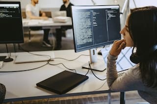 Del asombro a la política: la inteligencia artificial sube al estrado