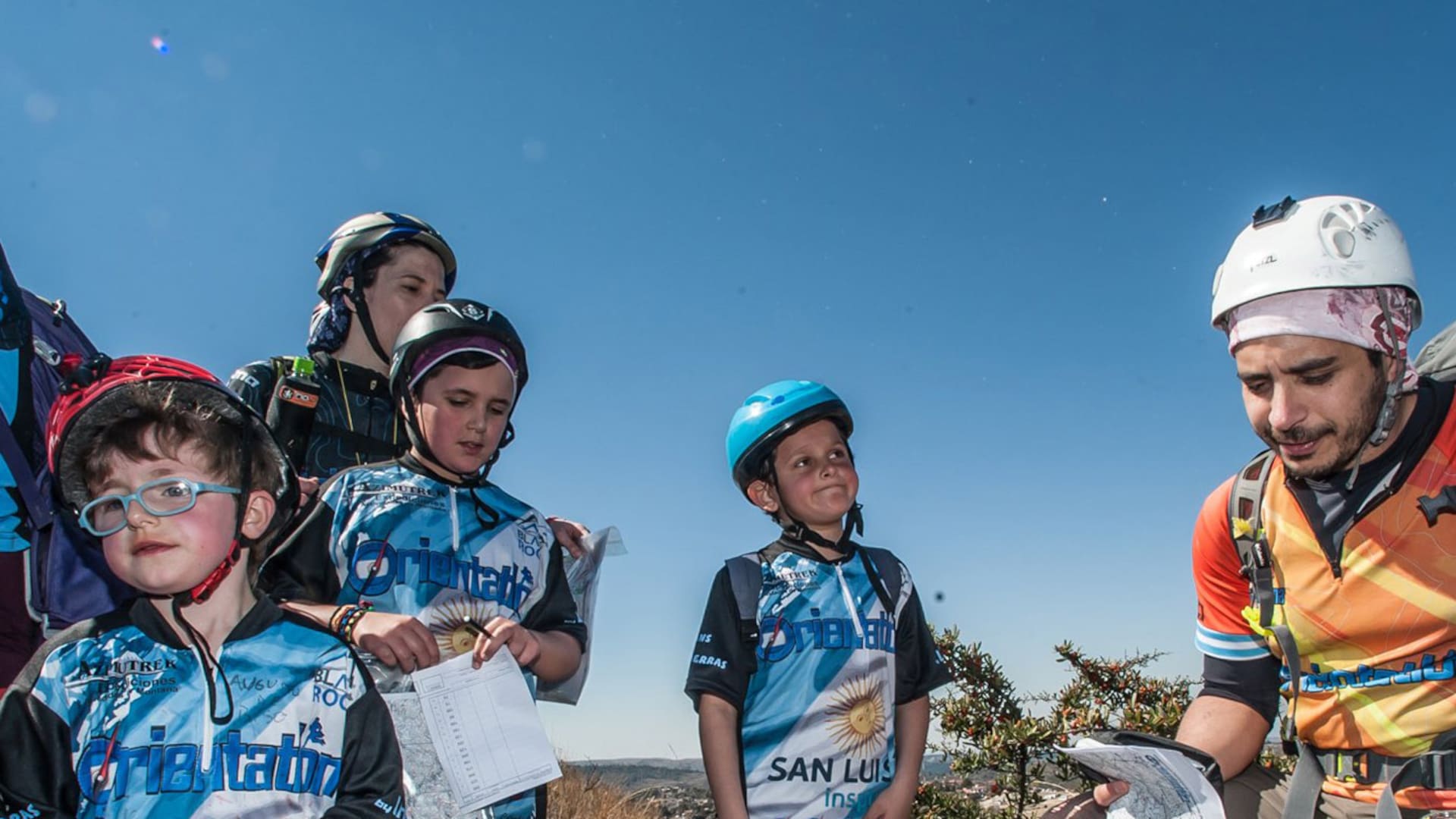 Orientatlón, la carrera para ir en familia que es furor en la montaña