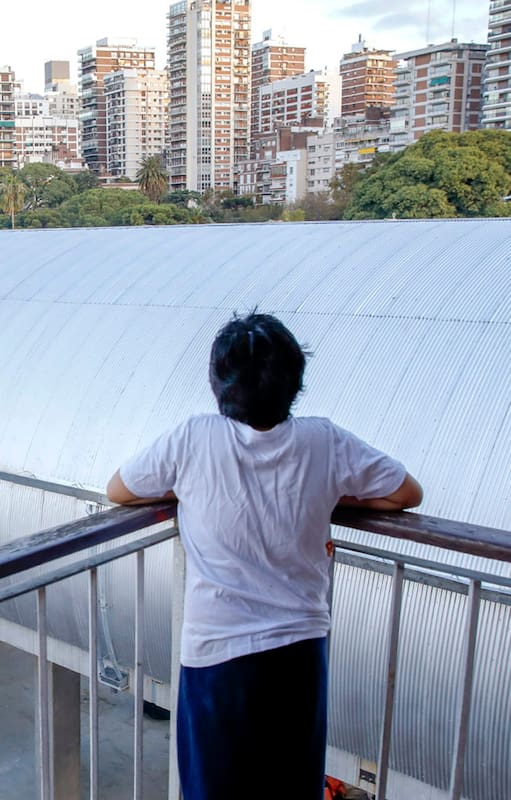 Los que pierden con el viaducto: ya no tienen vista abierta ni intimidad