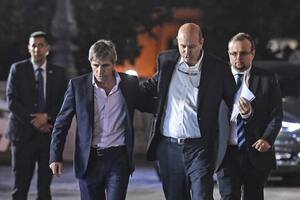 Cuatro nombres y un WhatsApp agitan la interna libertaria
