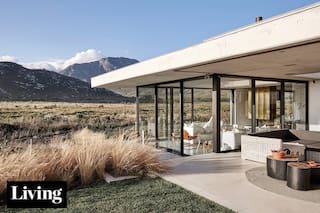 Tras siete años de vivirla, reformó su vieja casa de veraneo en una bella, práctica y muy bien protegida del clima